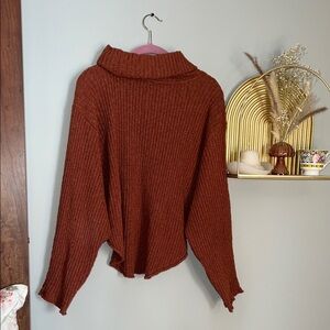 Relaxed Ribbed Turtleneck Sweater in Rust